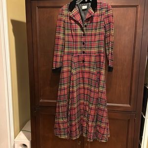 Laura Ashley STUNNING fitted wool/cotton lined dress w/ velvet collar & buttons.